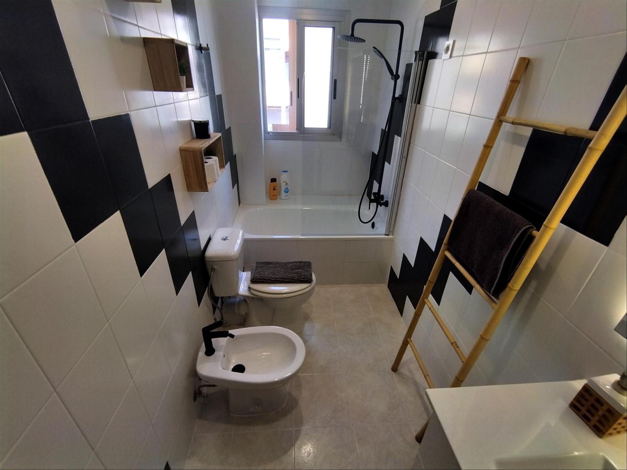 Habitaciones En Apartamento Compartido W Host 알리칸테 외부 사진